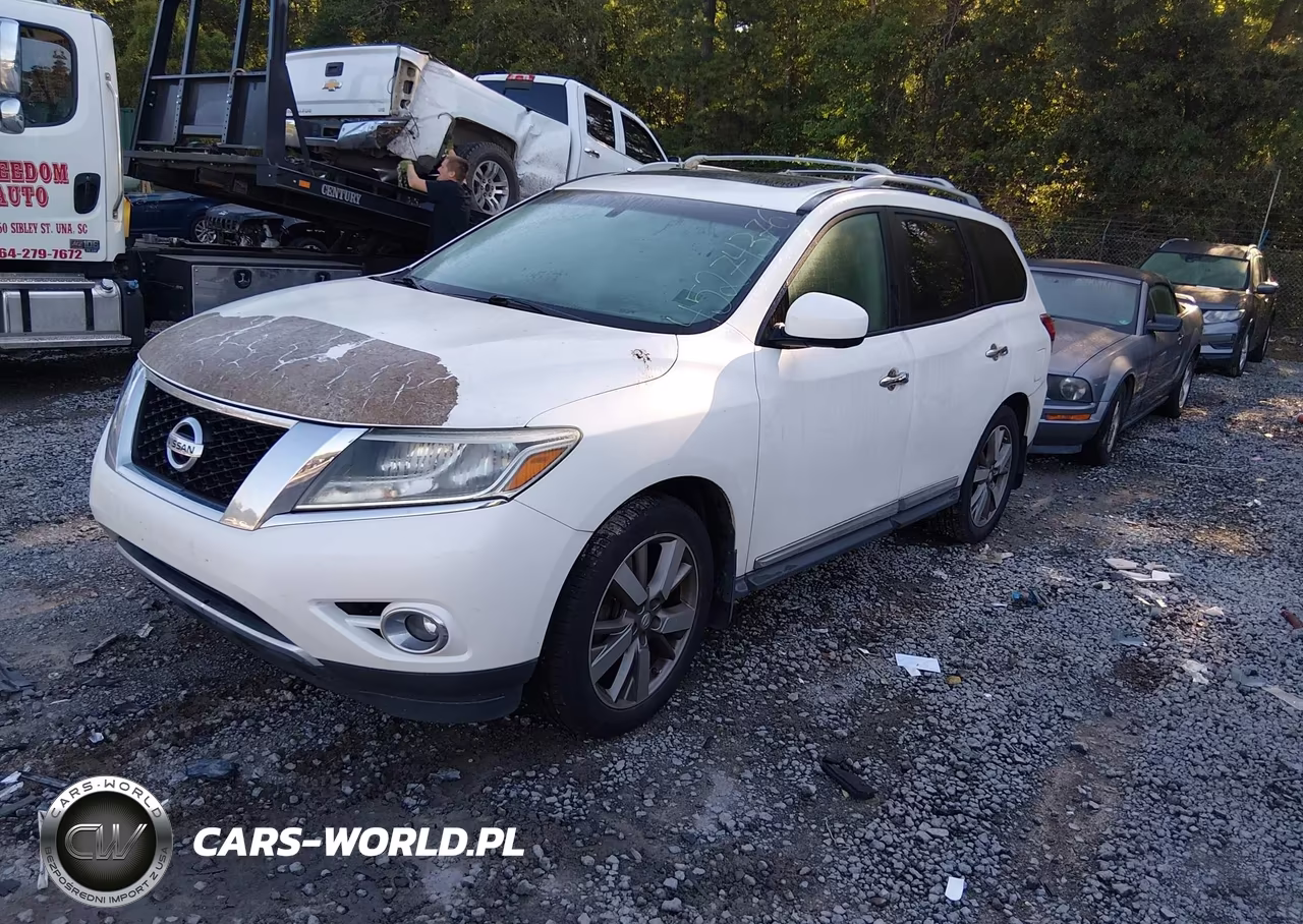 2015 Nissan Pathfinder Platinum VIN:5N1AR2MN4FC640825 - 2