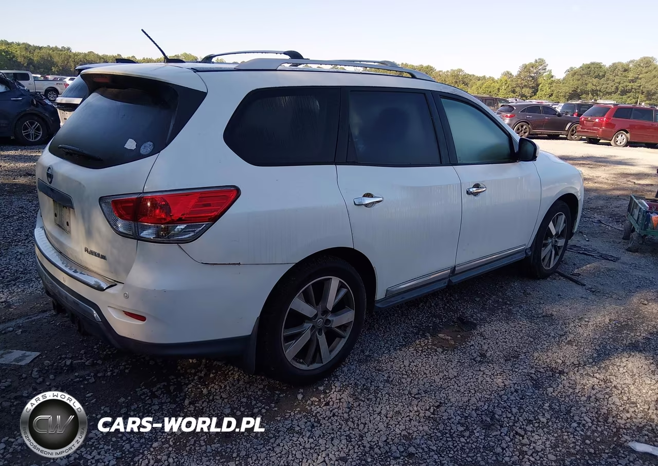 2015 Nissan Pathfinder Platinum VIN:5N1AR2MN4FC640825 - 4