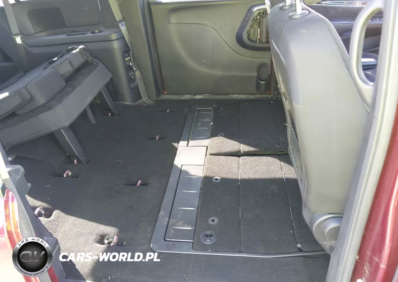 2018 Dodge Grand Caravan Se Plus VIN:2C4RDGBG5JR185071 - 8