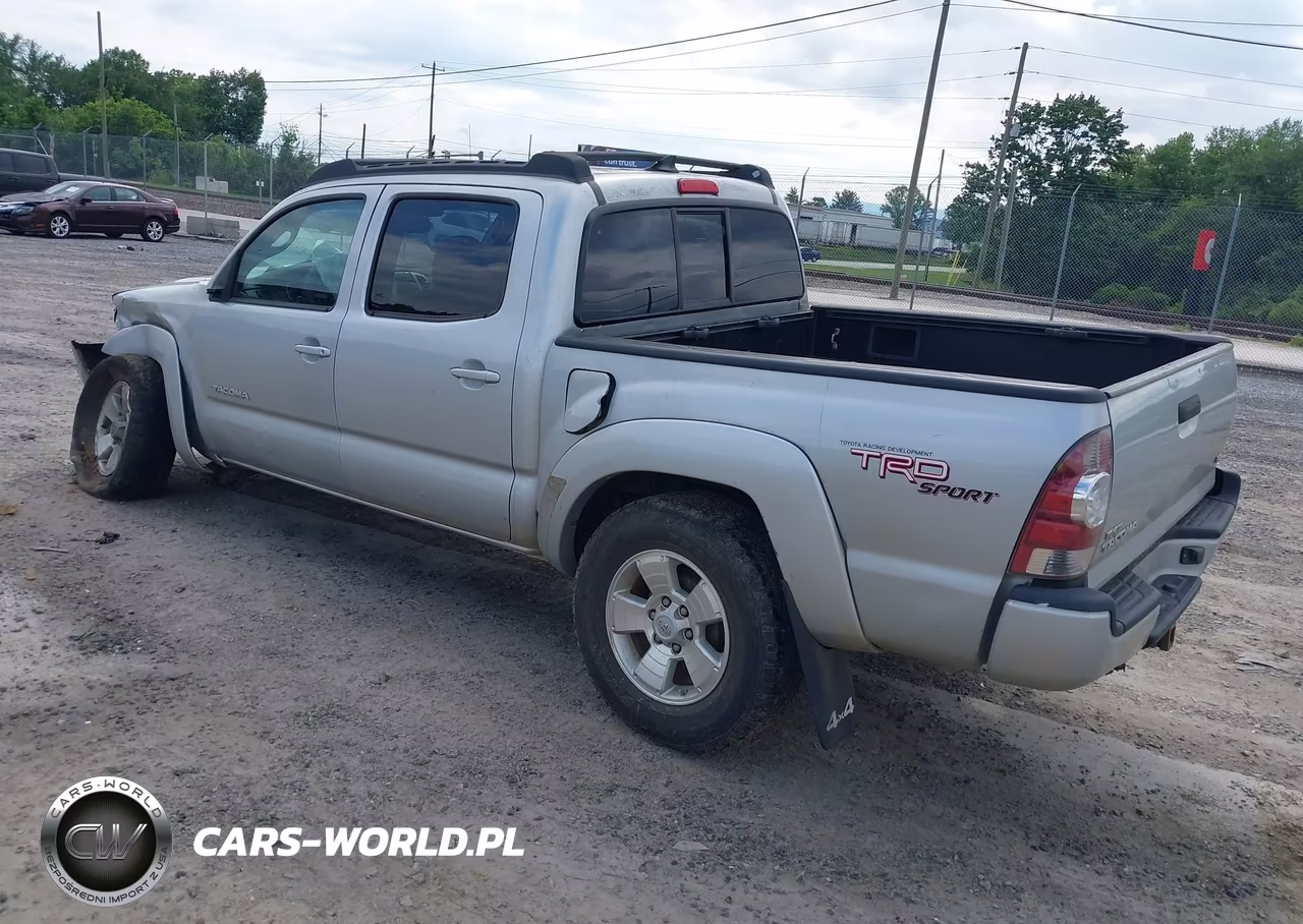 2012 Toyota Tacoma Base V6 VIN:5TFLU4EN7CX024160 - 3