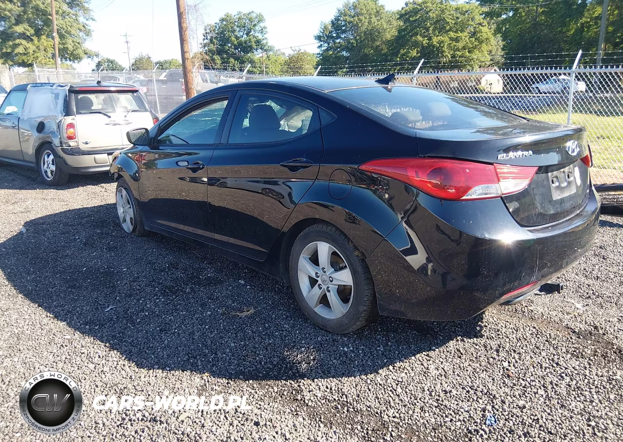 2013 Hyundai Elantra Gls VIN:KMHDH4AE2DU571365 - 3