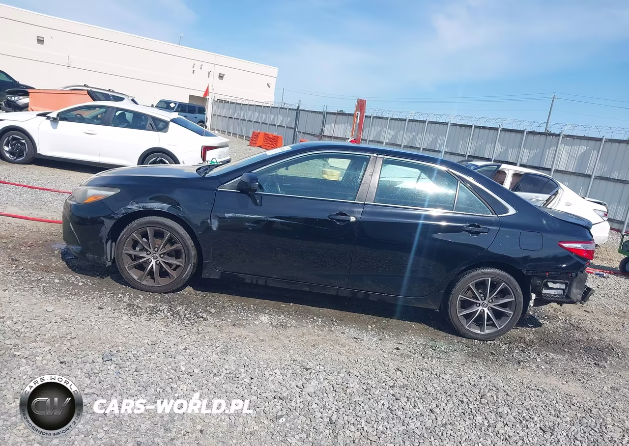 2017 Toyota Camry Se VIN:4T1BF1FK1HU414524 - 15