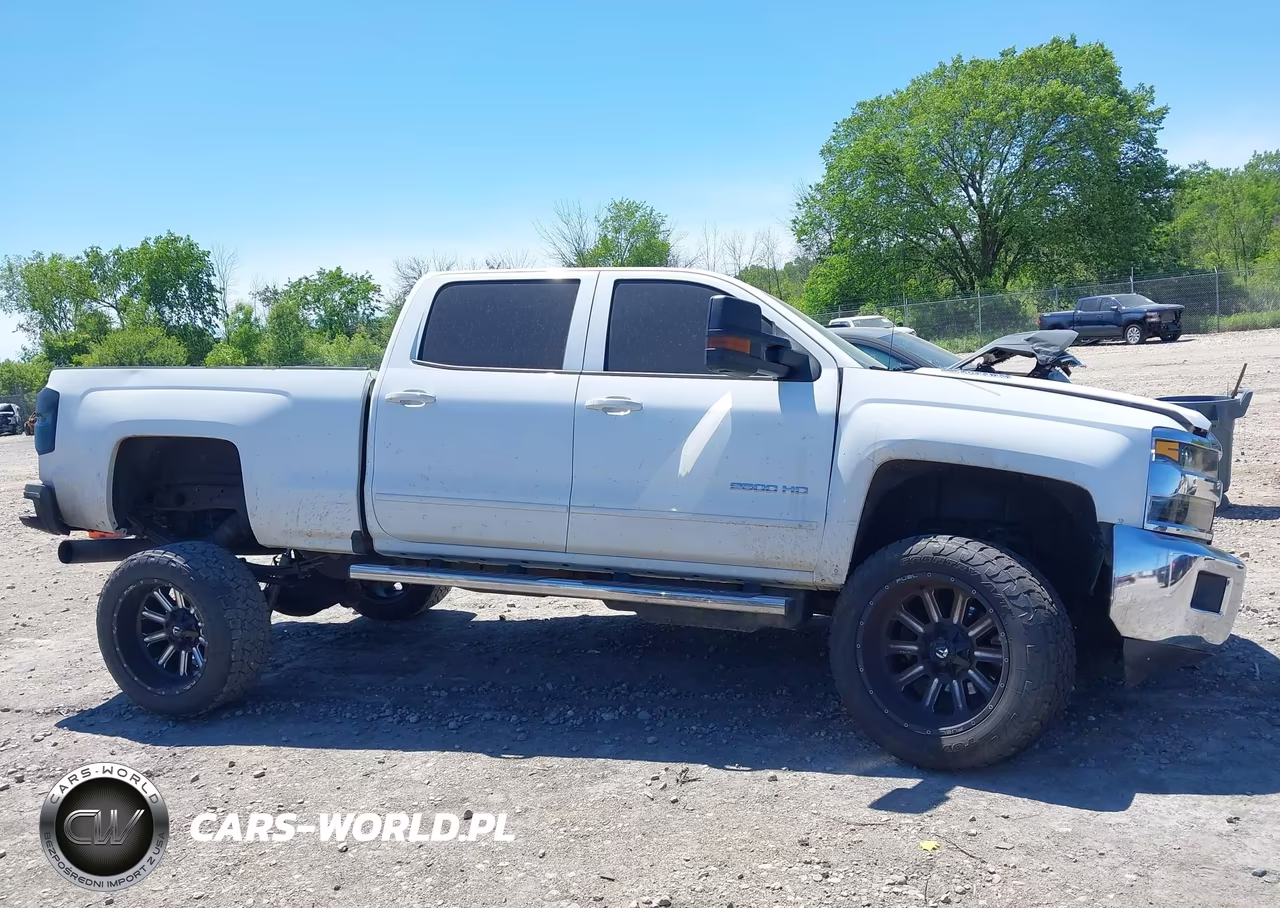 2017 Chevrolet Silverado 2500Hd Lt VIN:1GC1KVEY9HF136906 - 13