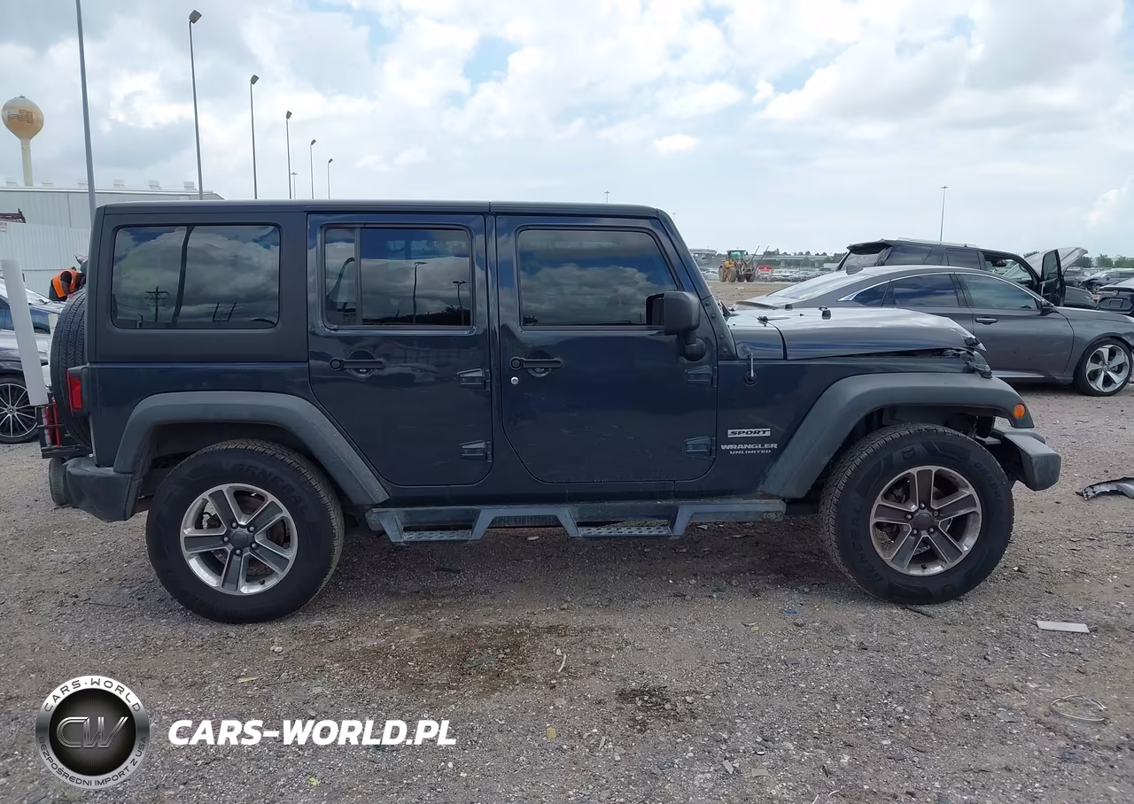 2017 Jeep Wrangler Unlimited Sport 4X4 VIN:1C4BJWDG8HL584092 - 13