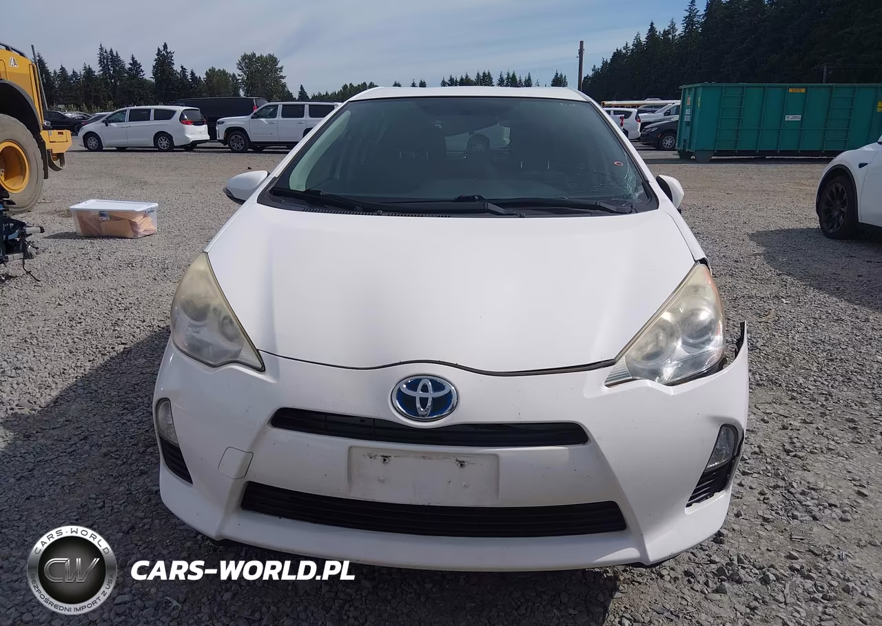 2013 Toyota Prius C Two VIN:JTDKDTB30D1035465 - 13