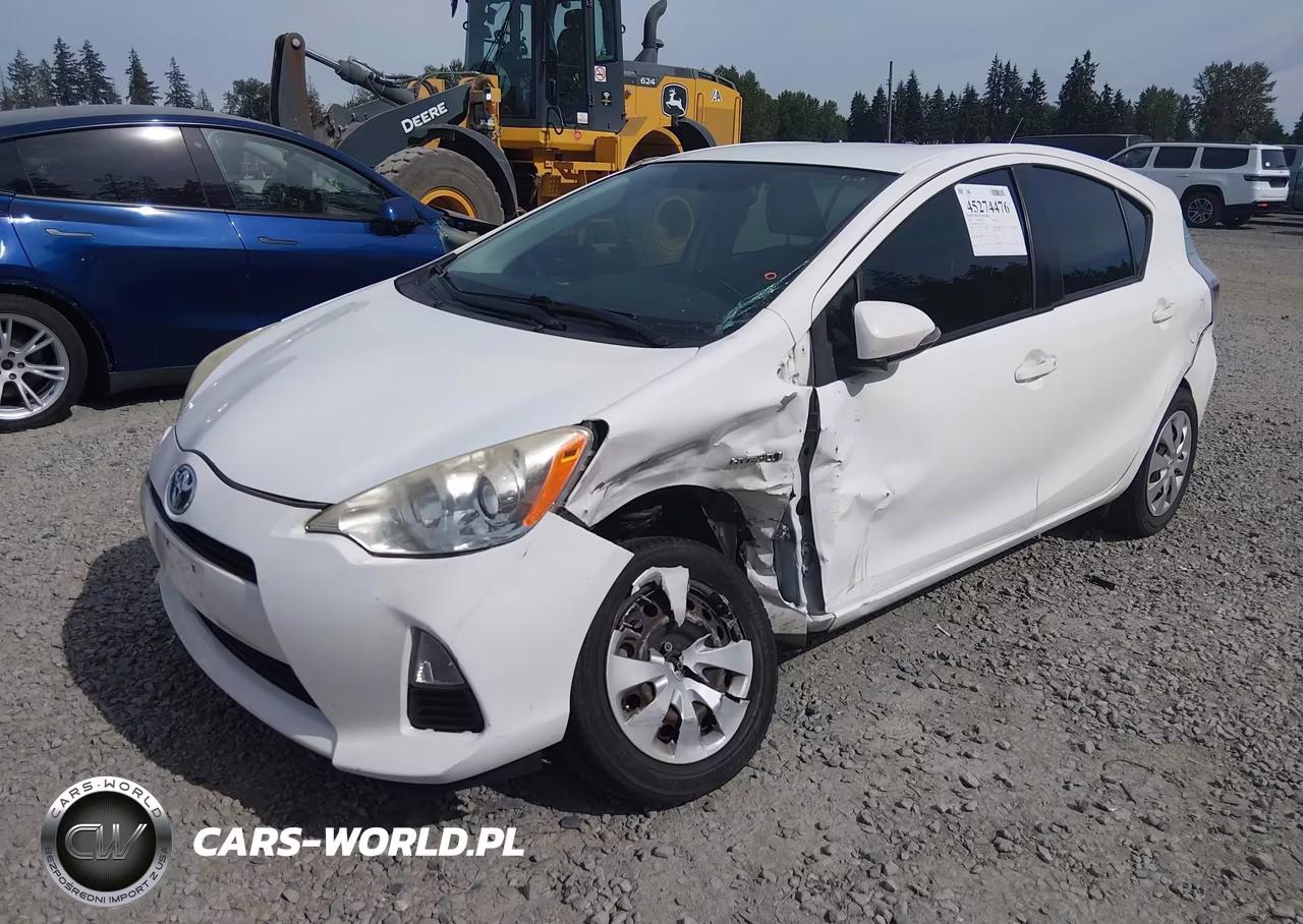 2013 Toyota Prius C Two VIN:JTDKDTB30D1035465 - 2
