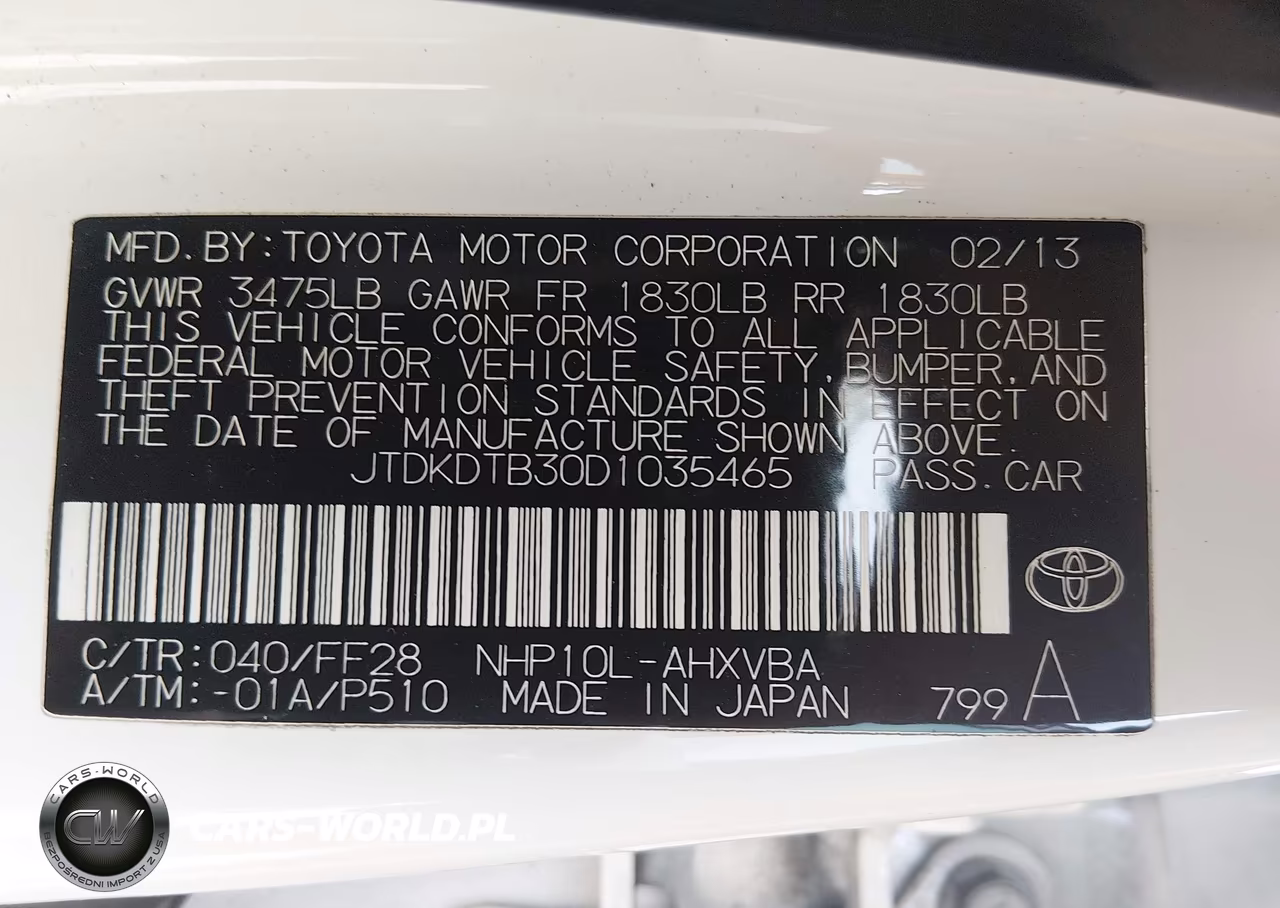 2013 Toyota Prius C Two VIN:JTDKDTB30D1035465 - 9