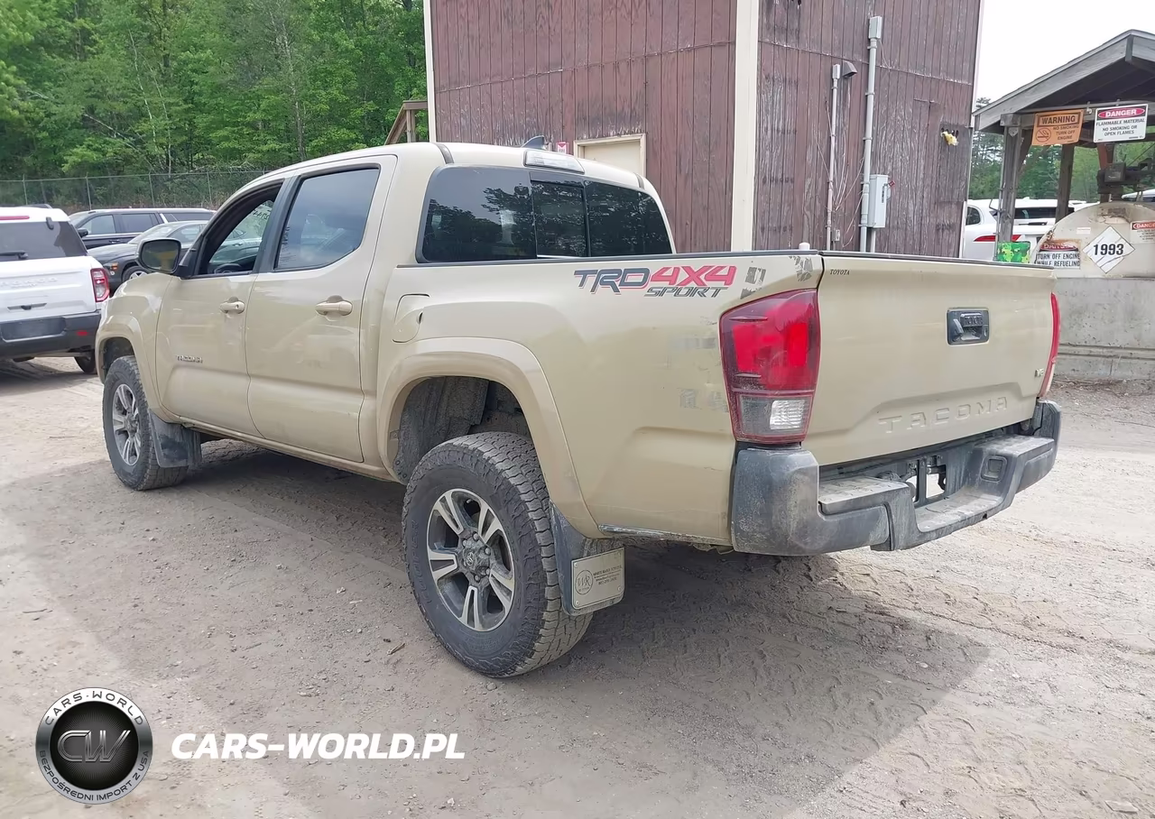 2017 Toyota Tacoma Trd Sport VIN:3TMCZ5AN6HM067043 - 3