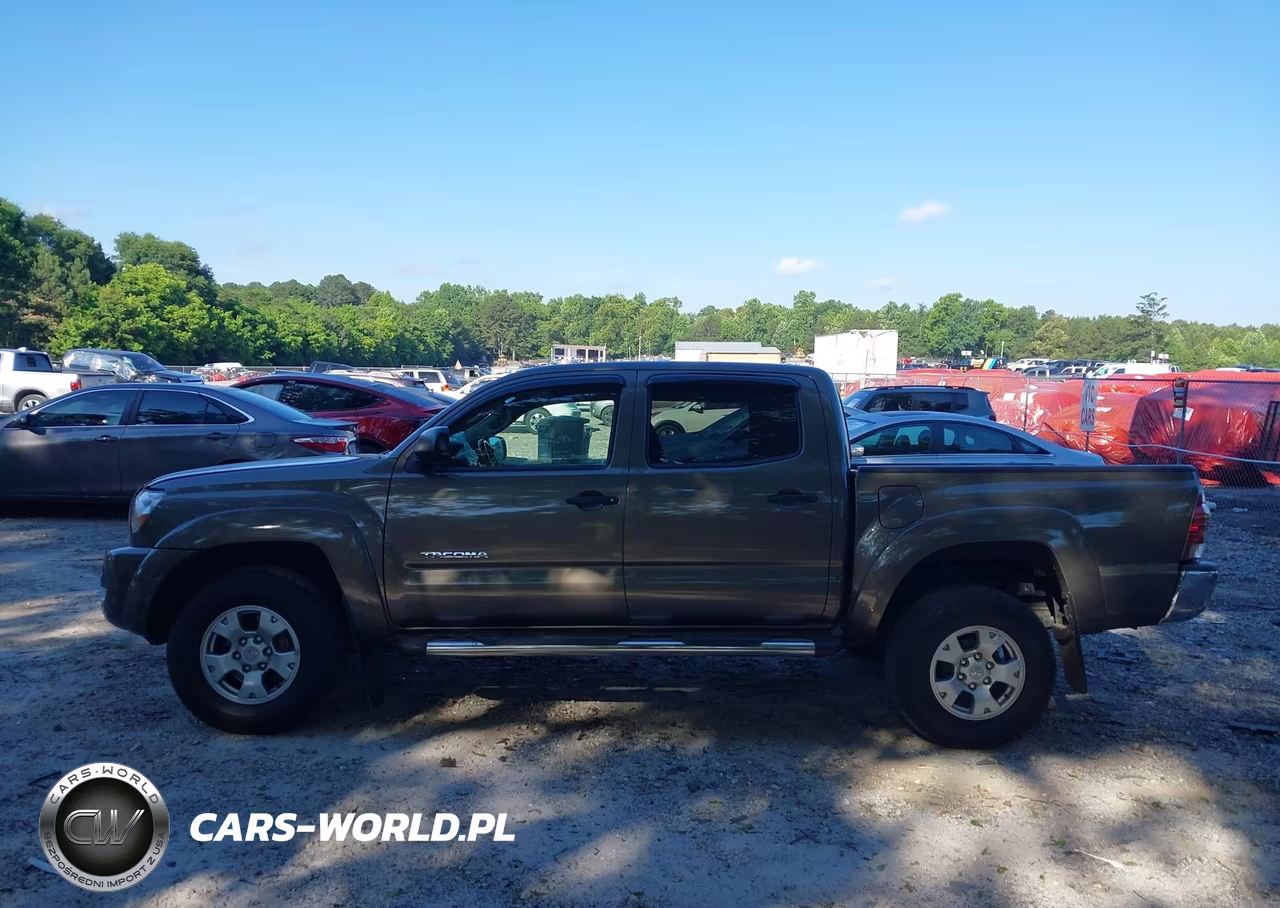 2011 Toyota Tacoma Prerunner V6 VIN:3TMJU4GN1BM113215 - 14