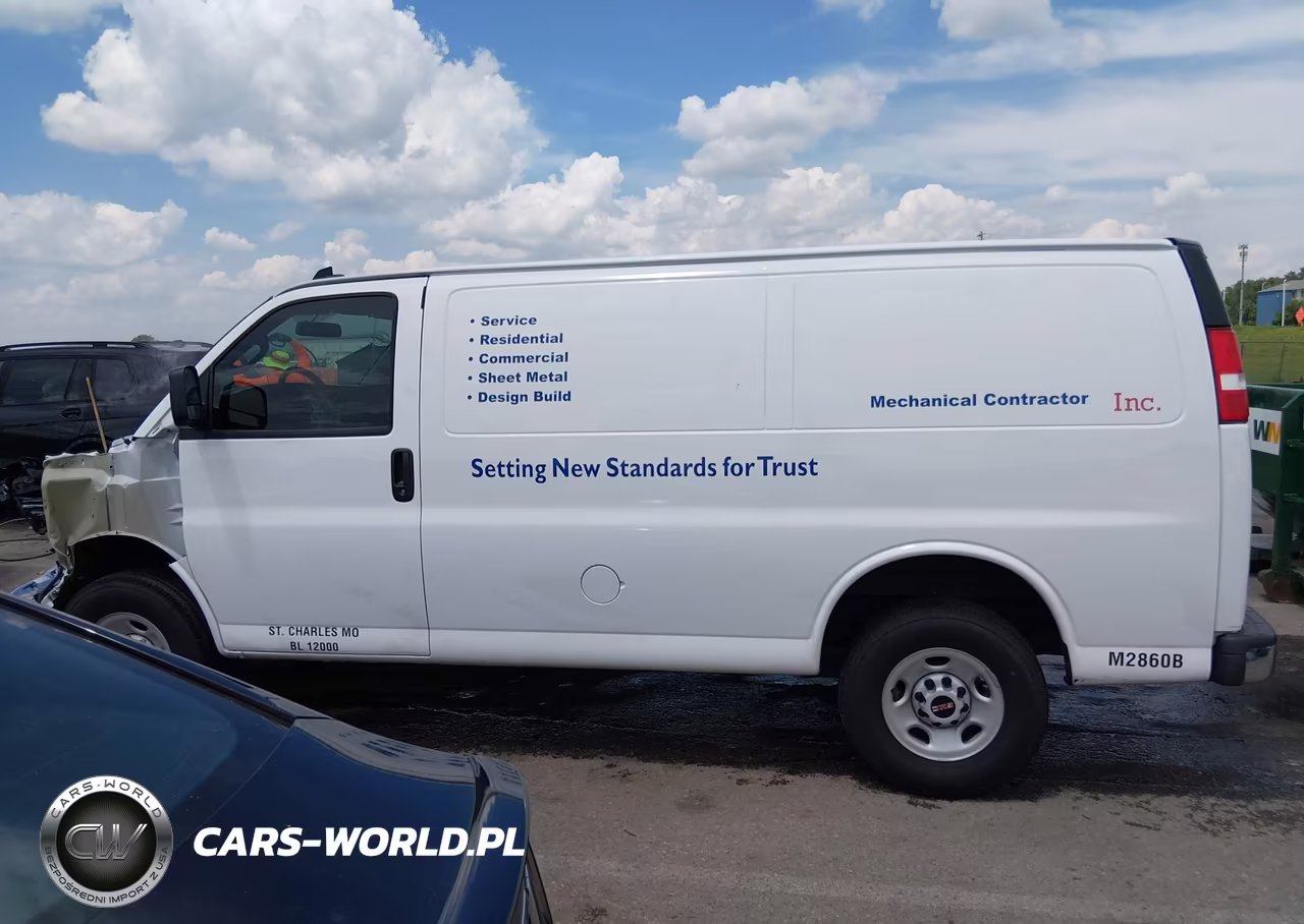 2025 GMC Savana Cargo Rwd 3500 Regular Wheelbase Work Van VIN:1GTZ7GF79S1265058 - 14