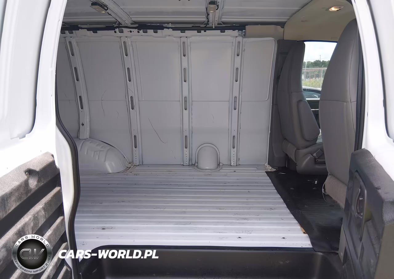 2025 GMC Savana Cargo Rwd 3500 Regular Wheelbase Work Van VIN:1GTZ7GF79S1265058 - 8