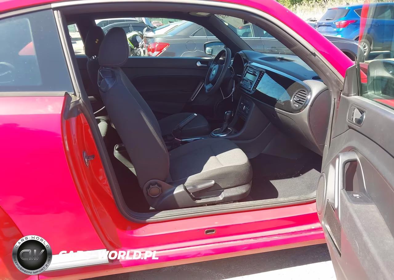 2013 Volkswagen Beetle 2.5L Entry VIN:3VWFP7AT1DM631444 - 5