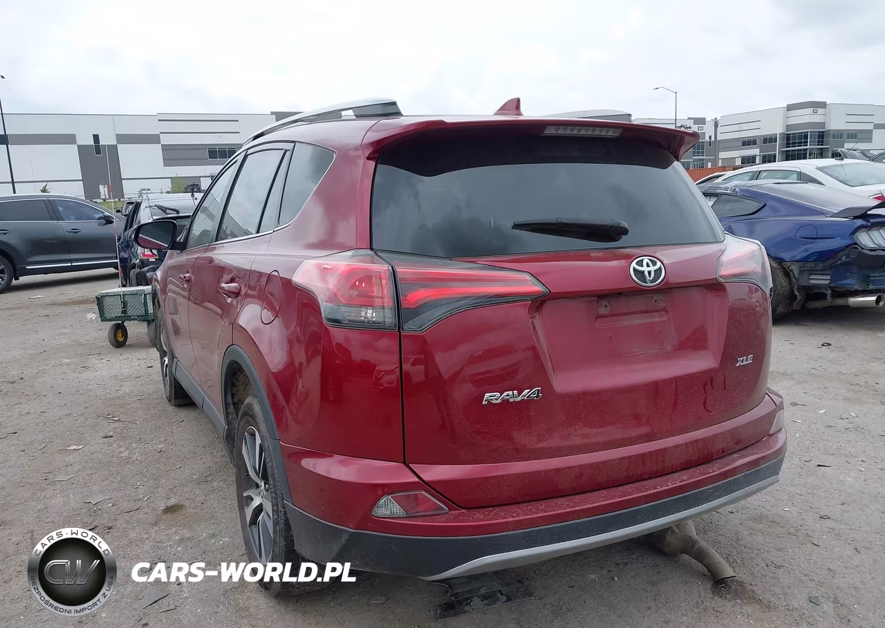 2018 Toyota Rav4 Xle VIN:2T3WFREV9JW501225 - 3