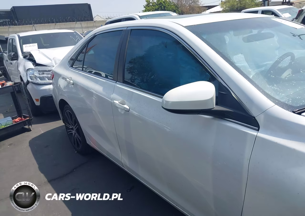 2016 Toyota Camry Se VIN:4T1BF1FK3GU178697 - 13