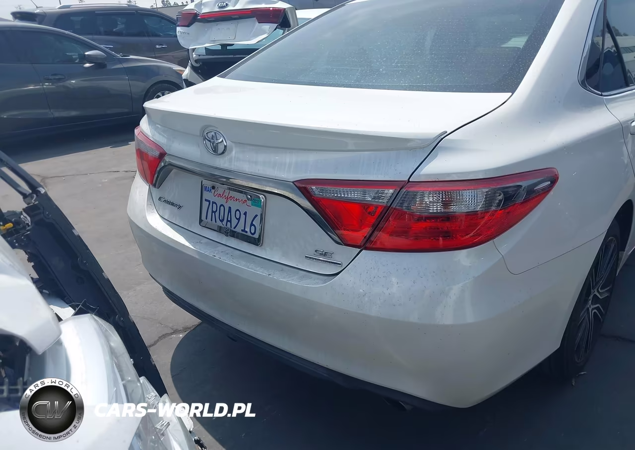2016 Toyota Camry Se VIN:4T1BF1FK3GU178697 - 16