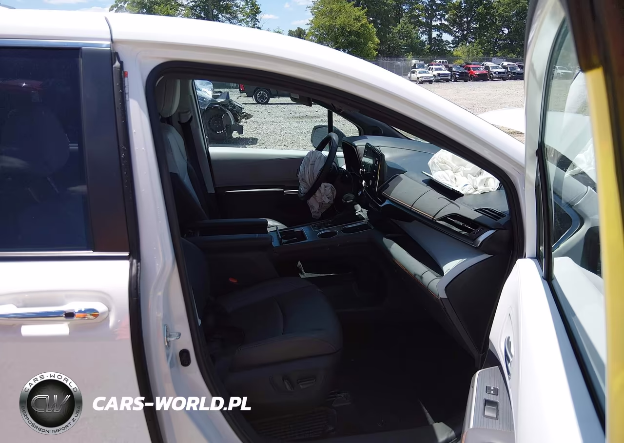 2024 Toyota Sienna Xse VIN:5TDDSKFC8RS151784 - 5