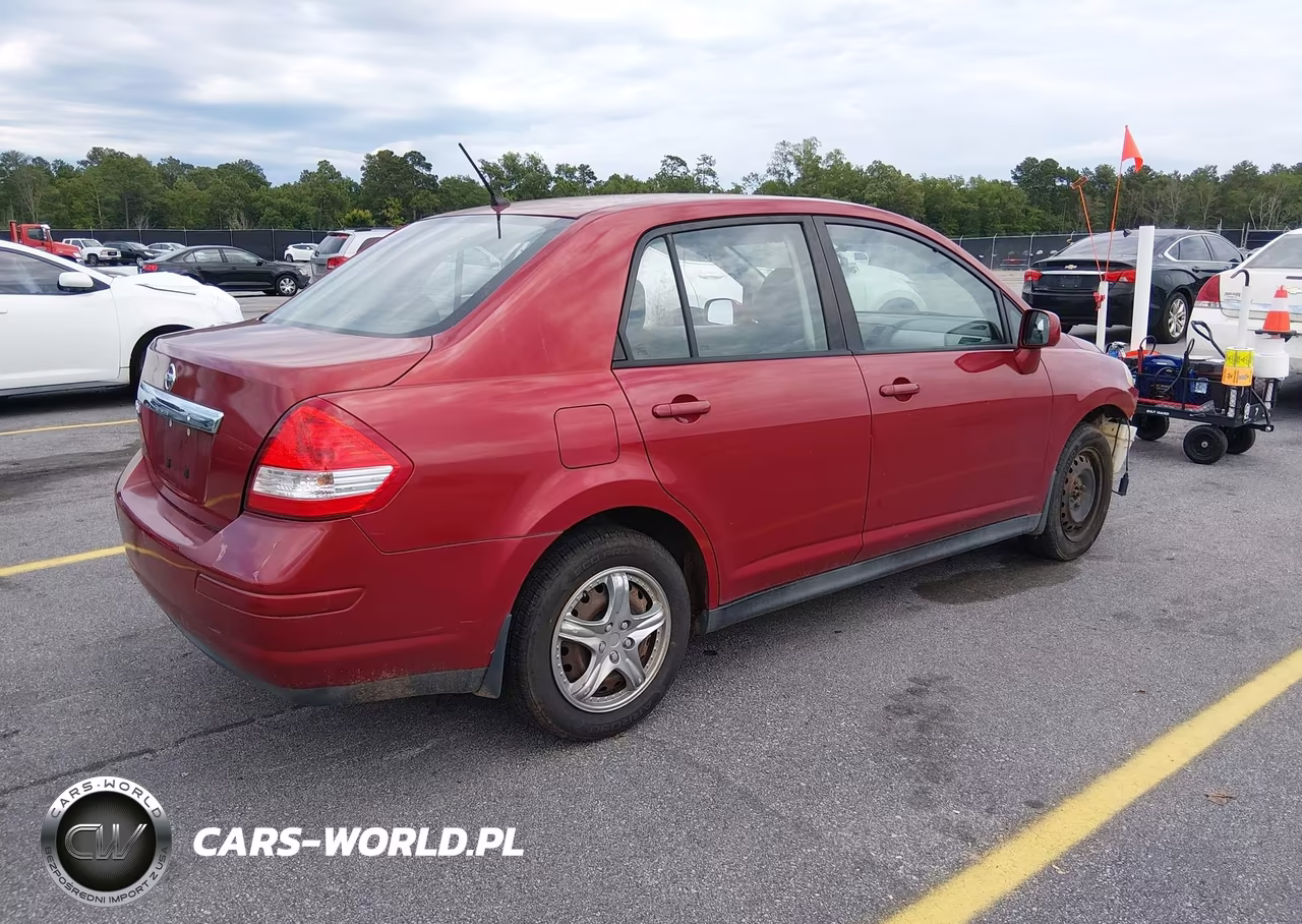 2011 Nissan Versa 1.8S VIN:3N1BC1AP5BL372914 - 4