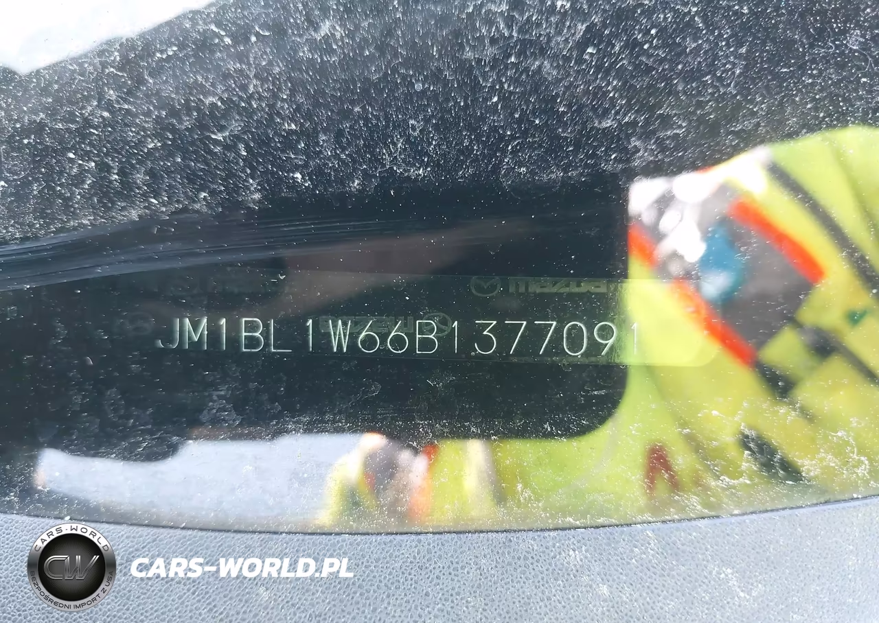 2011 Mazda Mazda3 S Grand Touring VIN:JM1BL1W66B1377091 - 18