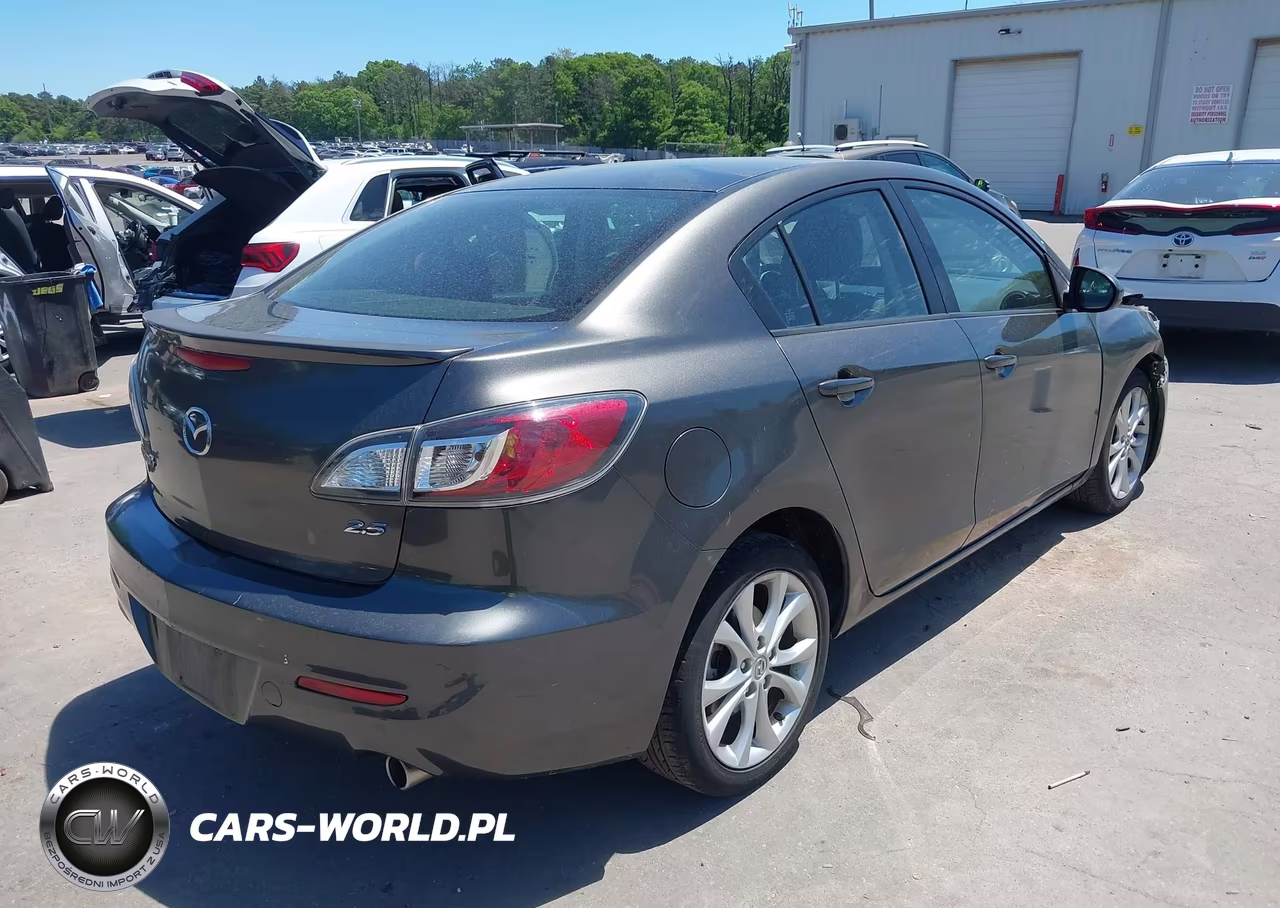 2011 Mazda Mazda3 S Grand Touring VIN:JM1BL1W66B1377091 - 4