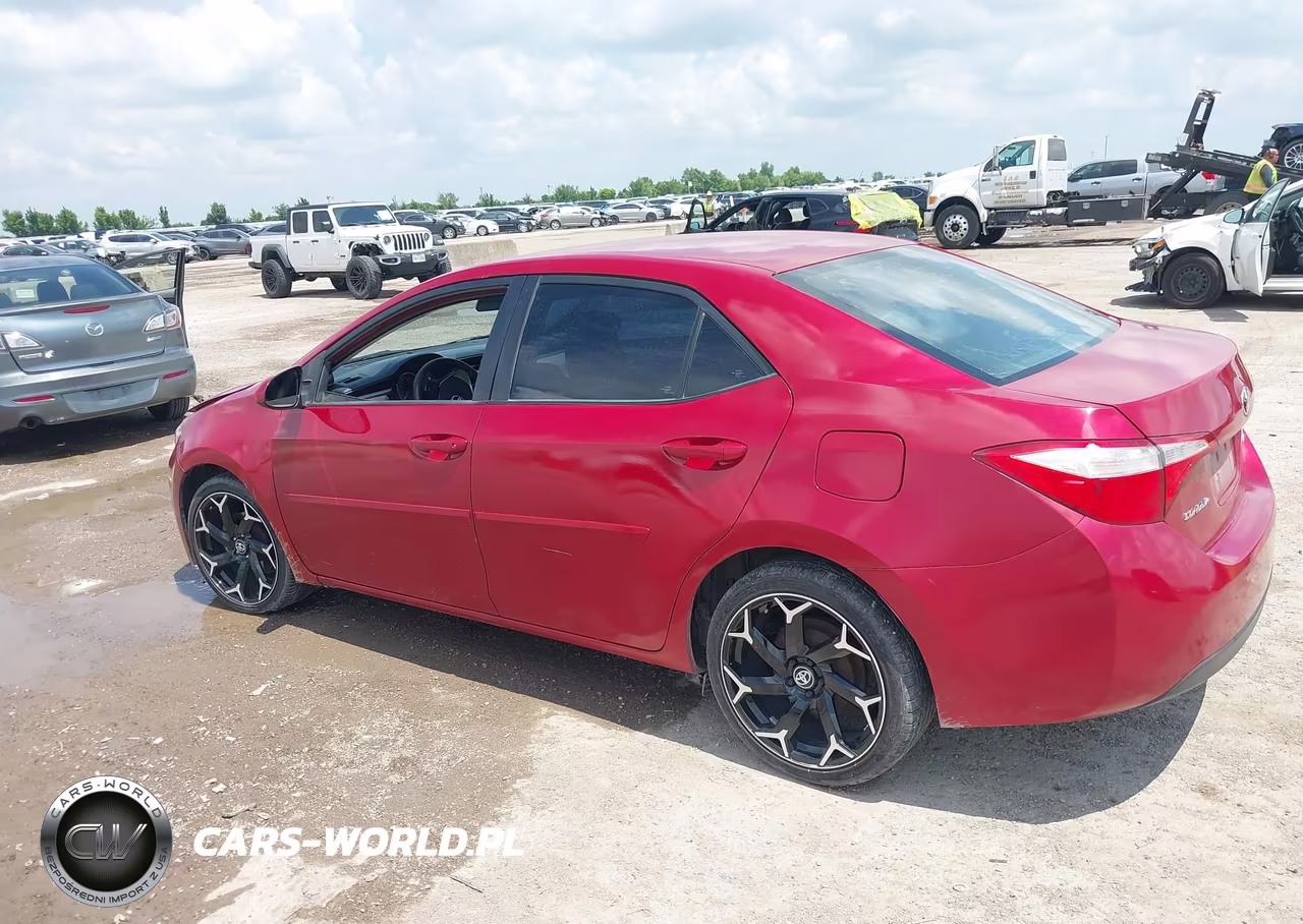 2015 Toyota Corolla Le VIN:5YFBURHE4FP354457 - 14