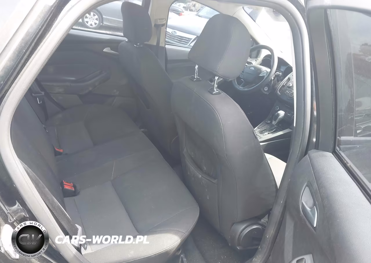 2015 Ford Focus Se VIN:1FADP3F27FL296347 - 8