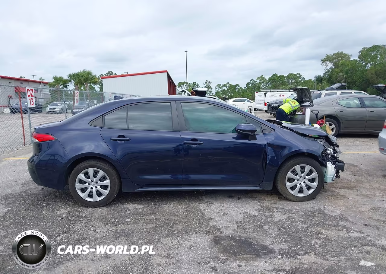 2022 Toyota Corolla Le VIN:5YFEPMAE7NP377070 - 13