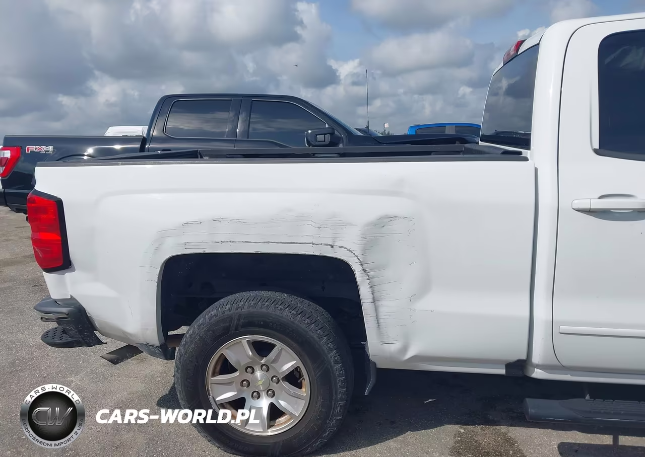 2018 Chevrolet Silverado 1500 1Lt VIN:1GCRCREC3JZ179136 - 17