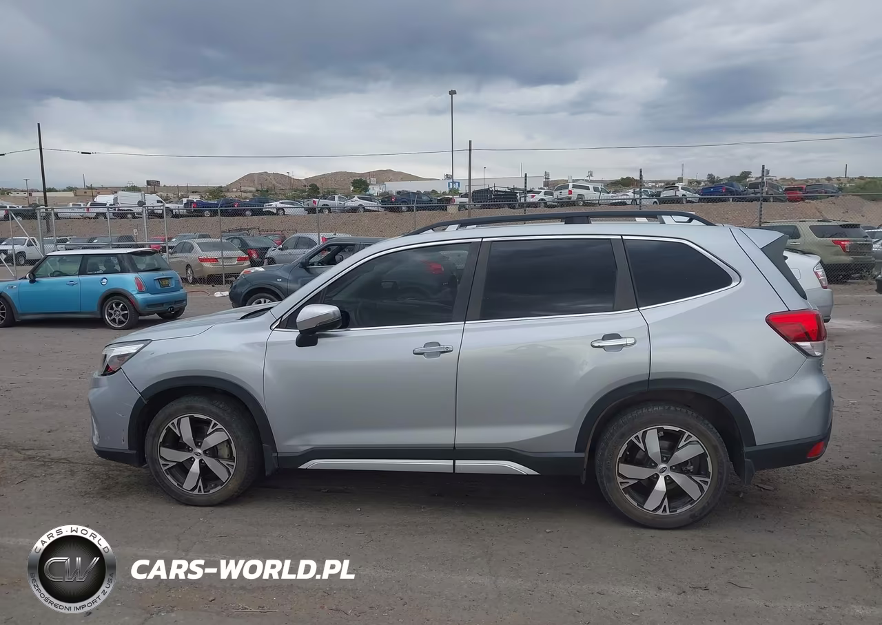 2019 Subaru Forester Touring VIN:JF2SKAWC8KH412313 - 14