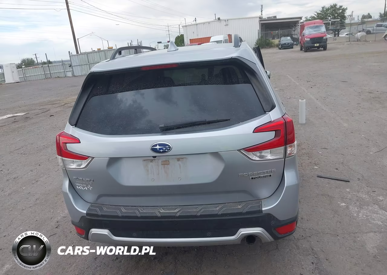 2019 Subaru Forester Touring VIN:JF2SKAWC8KH412313 - 16