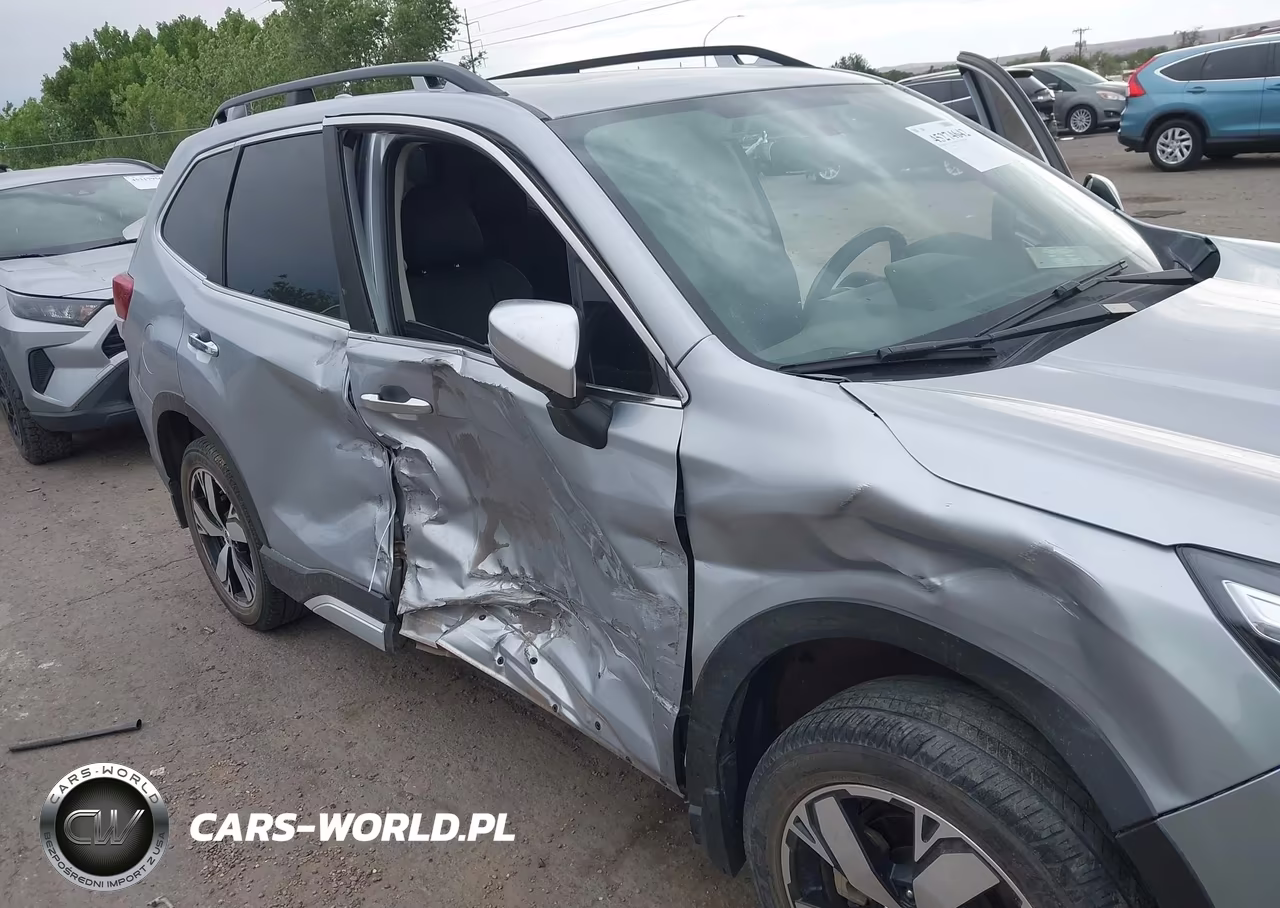 2019 Subaru Forester Touring VIN:JF2SKAWC8KH412313 - 6