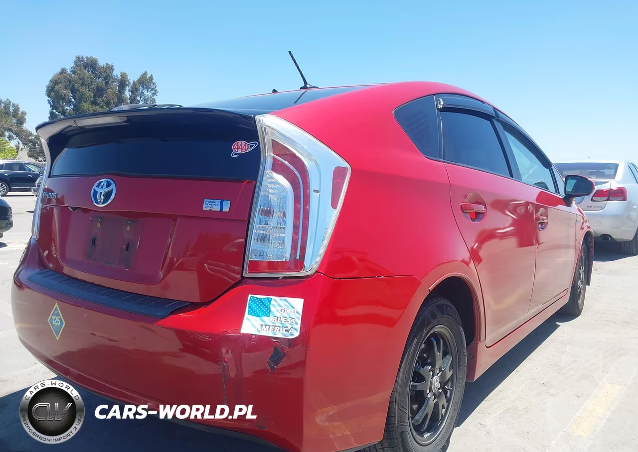 2014 Toyota Prius Three VIN:JTDKN3DU1E0371331 - 6