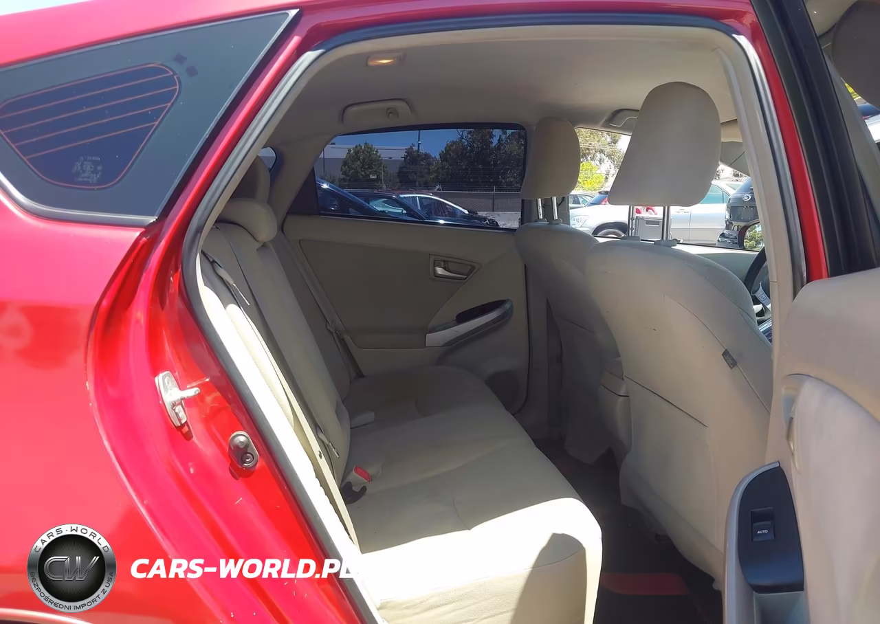 2014 Toyota Prius Three VIN:JTDKN3DU1E0371331 - 8