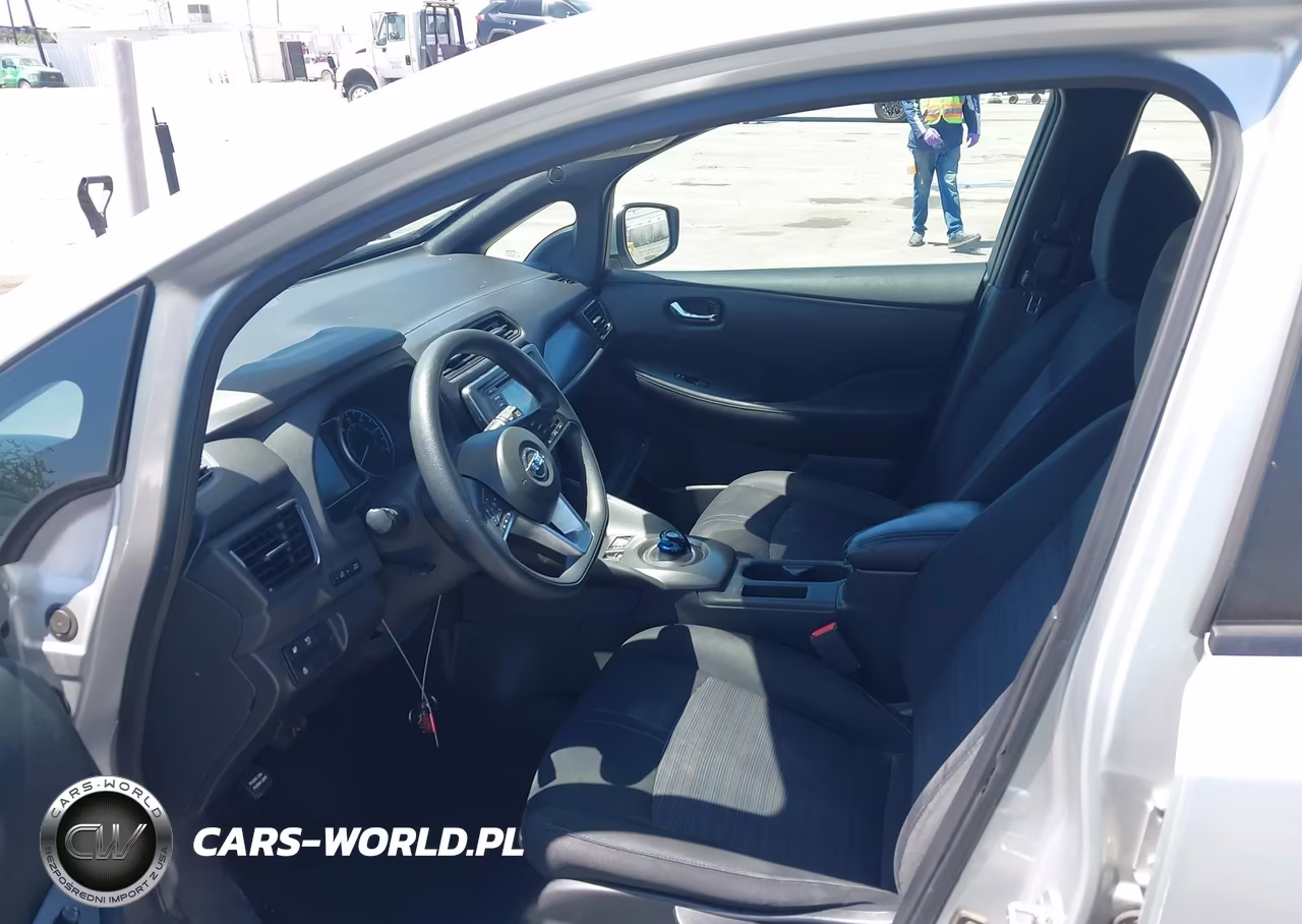 2018 Nissan Leaf S VIN:1N4AZ1CP9JC316284 - 5