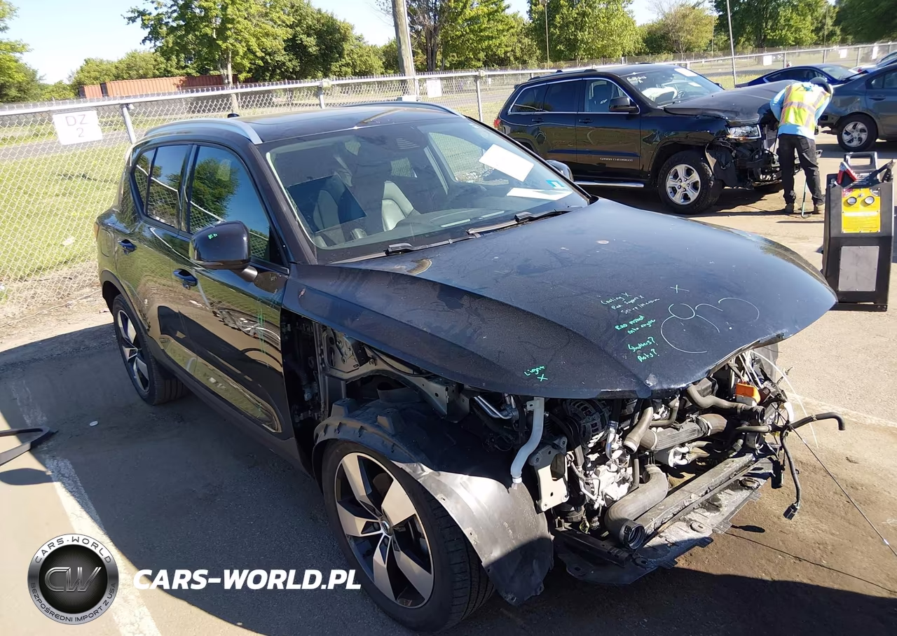2020 Volvo Xc40 T5 Momentum