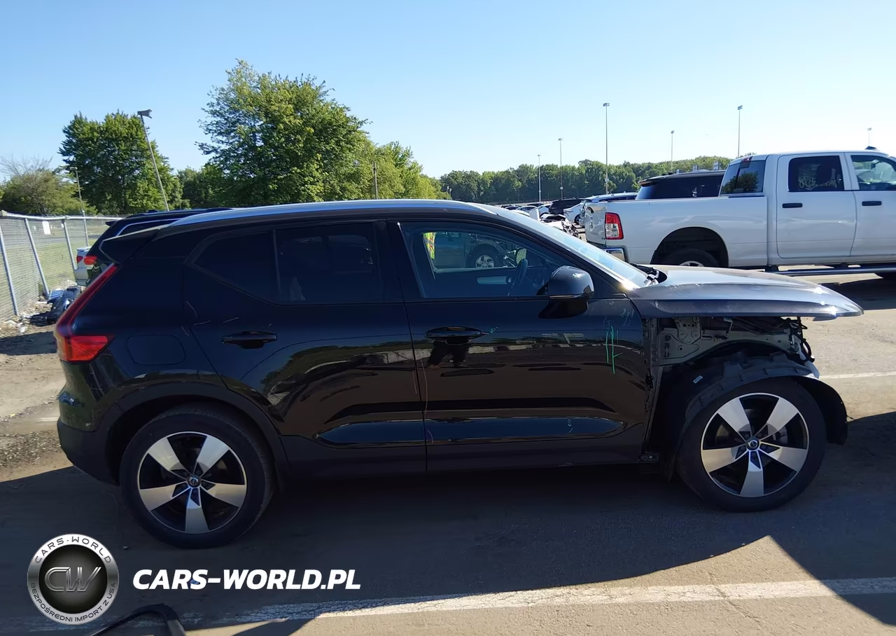 2020 Volvo Xc40 T5 Momentum VIN:YV4162UKXL2256212 - 13