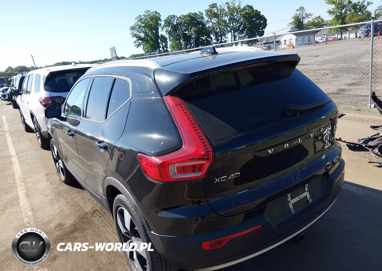2020 Volvo Xc40 T5 Momentum VIN:YV4162UKXL2256212 - 3
