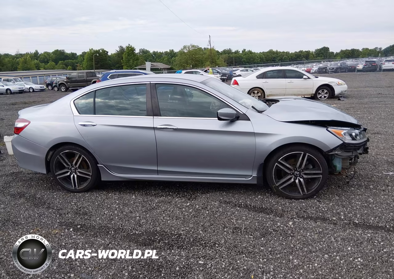 2017 Honda Accord Sport VIN:1HGCR2F5XHA106741 - 14