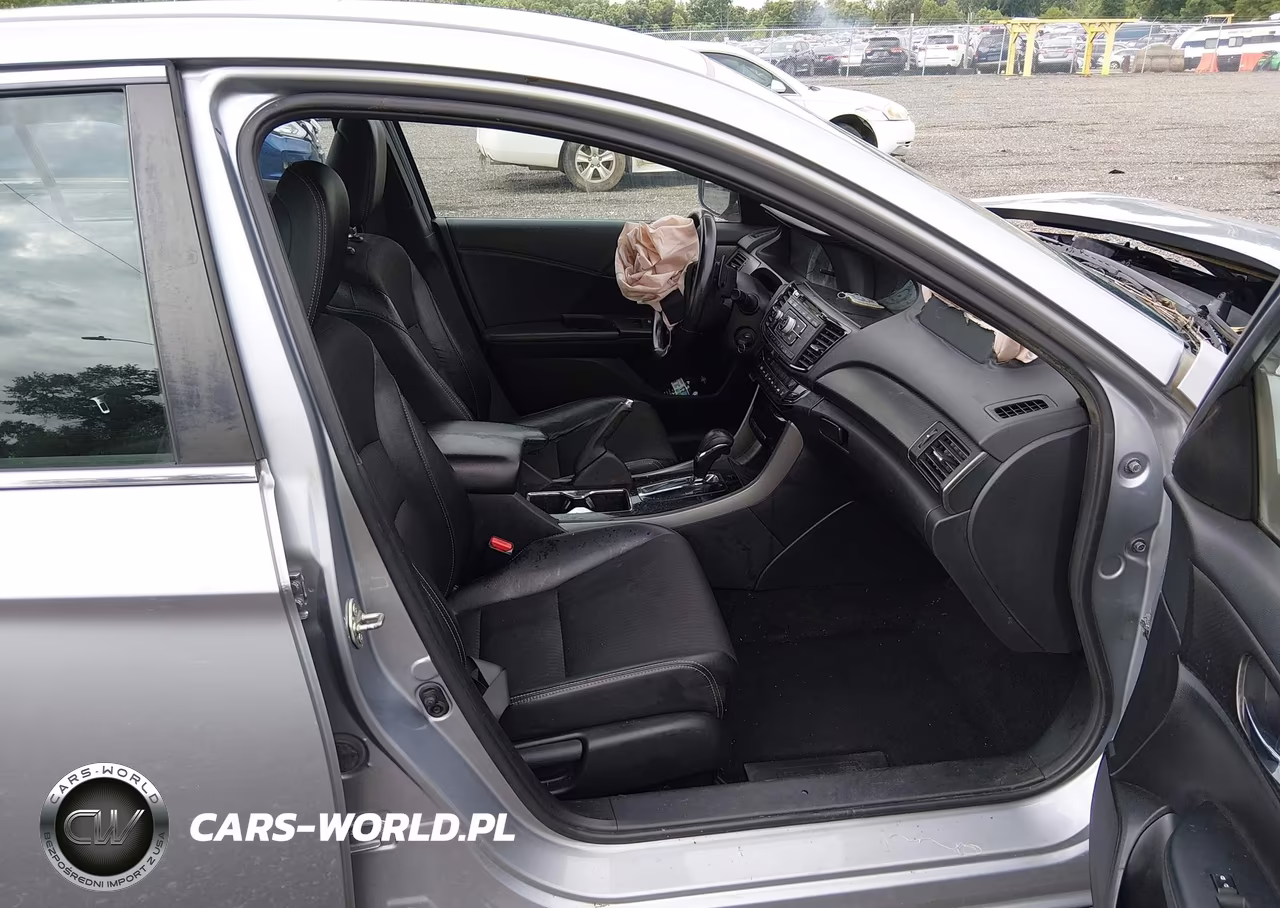 2017 Honda Accord Sport VIN:1HGCR2F5XHA106741 - 5