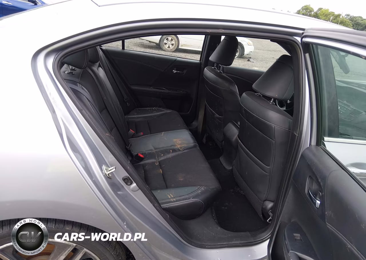 2017 Honda Accord Sport VIN:1HGCR2F5XHA106741 - 8