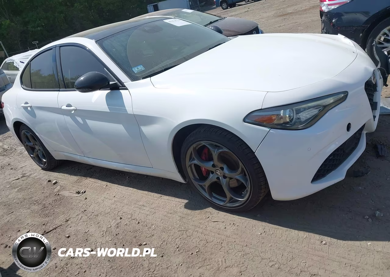 2020 Alfa Romeo Giulia Ti Sport Awd – zdjęcie 1 z 16