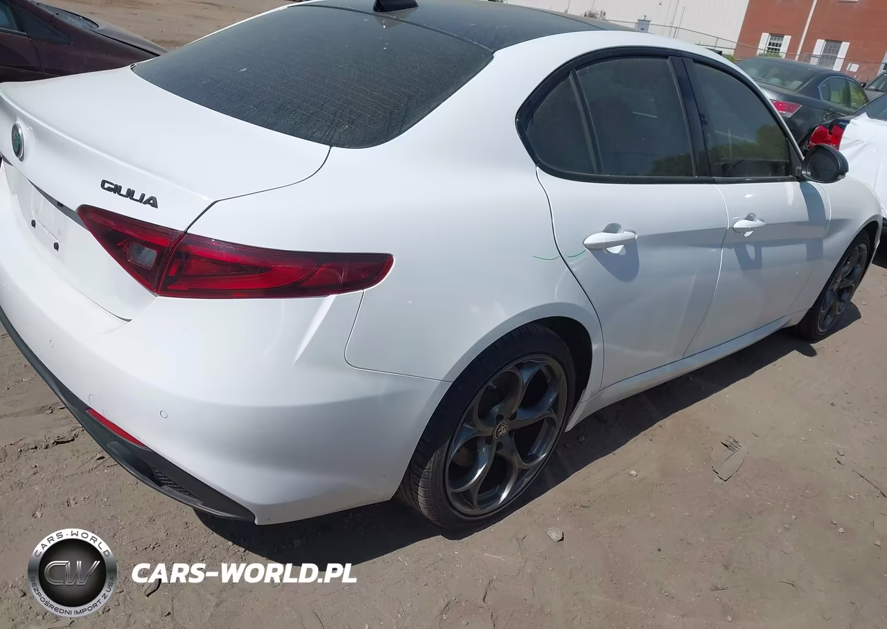 2020 Alfa Romeo Giulia Ti Sport Awd VIN:ZARFANBNXL7636424 - 4