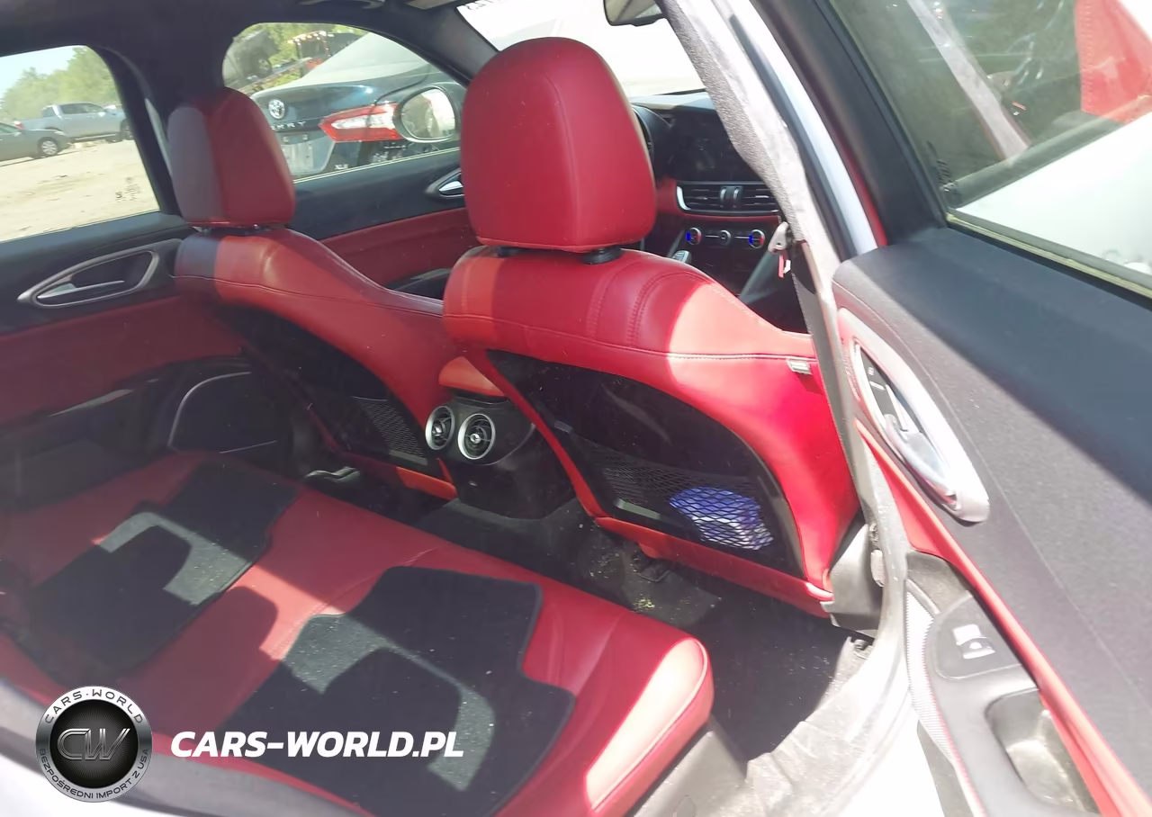 2020 Alfa Romeo Giulia Ti Sport Awd VIN:ZARFANBNXL7636424 - 8