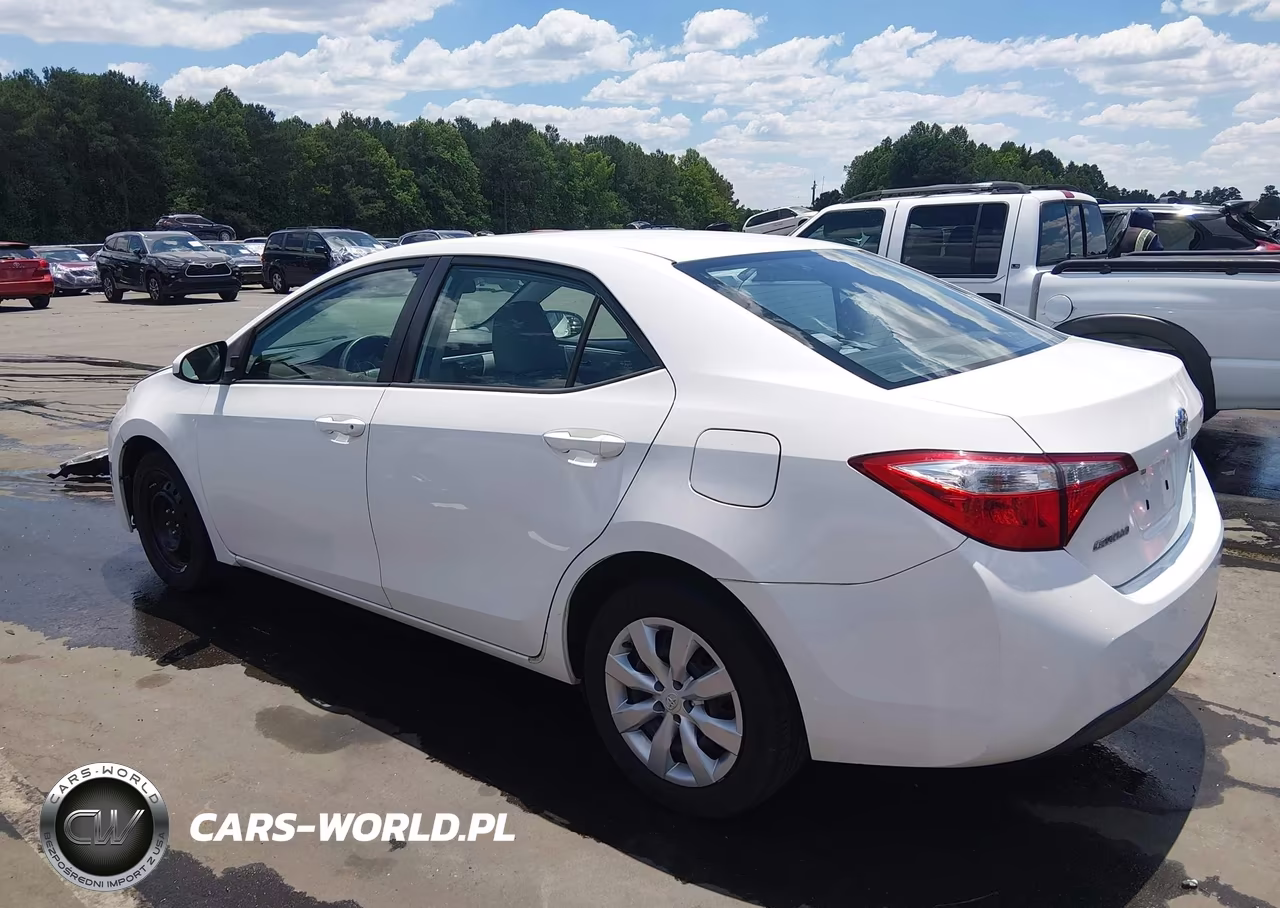 2015 Toyota Corolla Le VIN:5YFBURHE9FP223847 - 3
