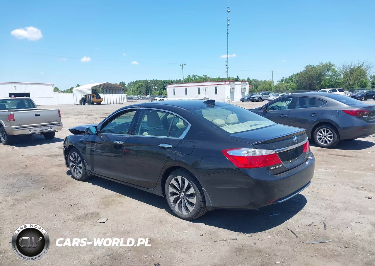 2015 Honda Accord Hybrid Ex-L VIN:1HGCR6F57FA000705 - 3