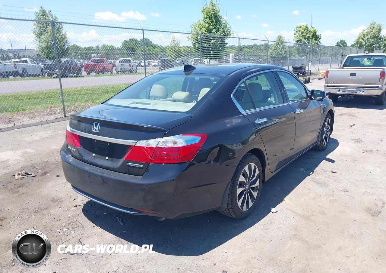 2015 Honda Accord Hybrid Ex-L VIN:1HGCR6F57FA000705 - 4