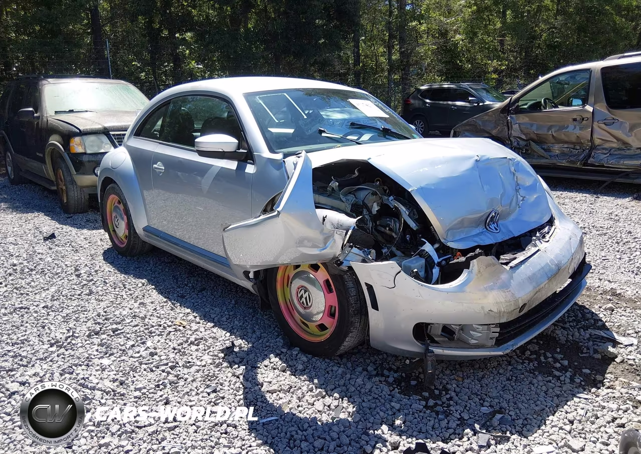 2015 Volkswagen Beetle 1.8T – zdjęcie 1 z 17