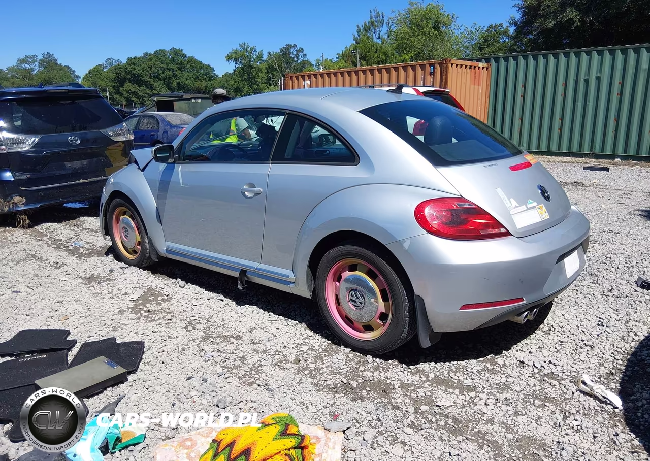 2015 Volkswagen Beetle 1.8T VIN:3VWJ07AT1FM617304 - 3