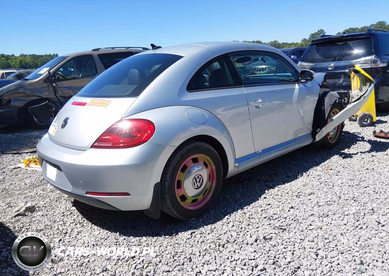 2015 Volkswagen Beetle 1.8T VIN:3VWJ07AT1FM617304 - 4