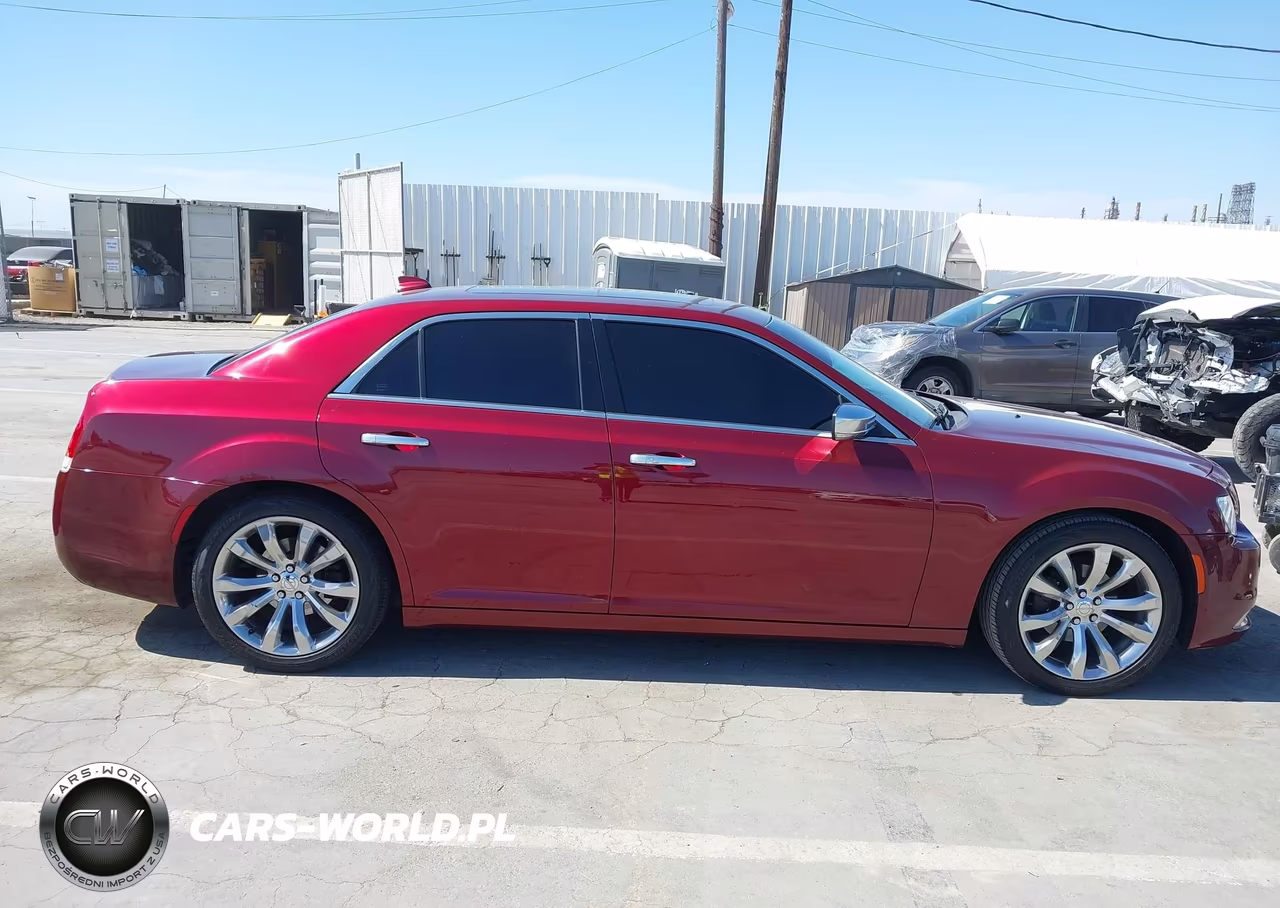 2015 Chrysler 300C Platinum VIN:2C3CCAPG8FH830537 - 13