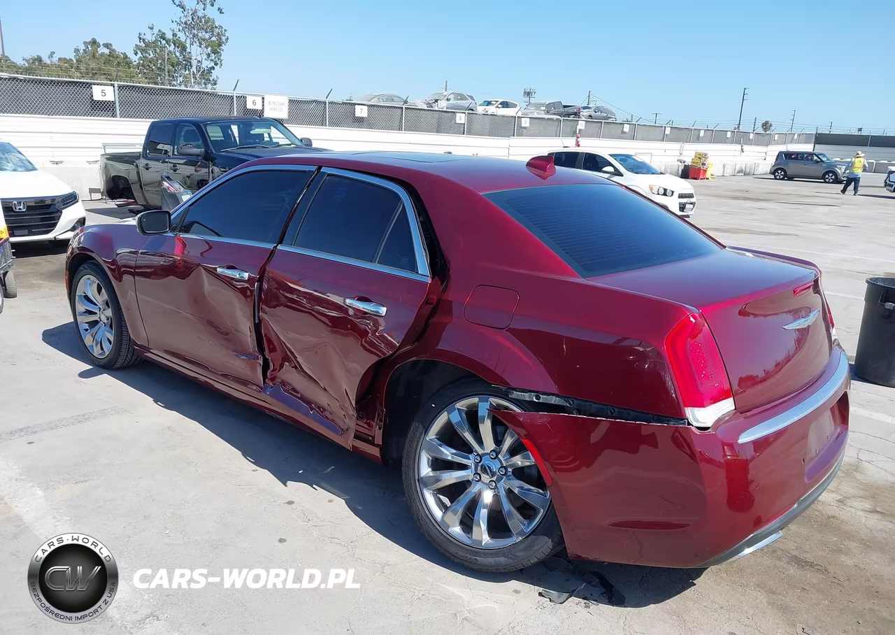 2015 Chrysler 300C Platinum VIN:2C3CCAPG8FH830537 - 3